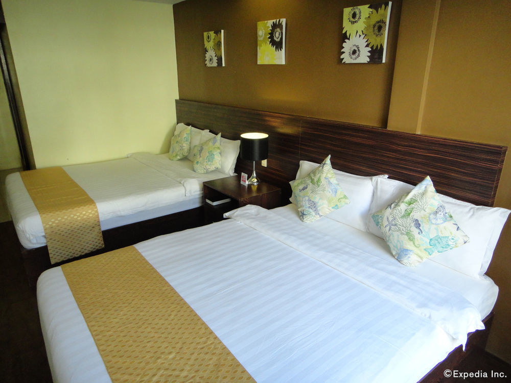 Aziza Paradise Hotel Puerto Princesa Esterno foto
