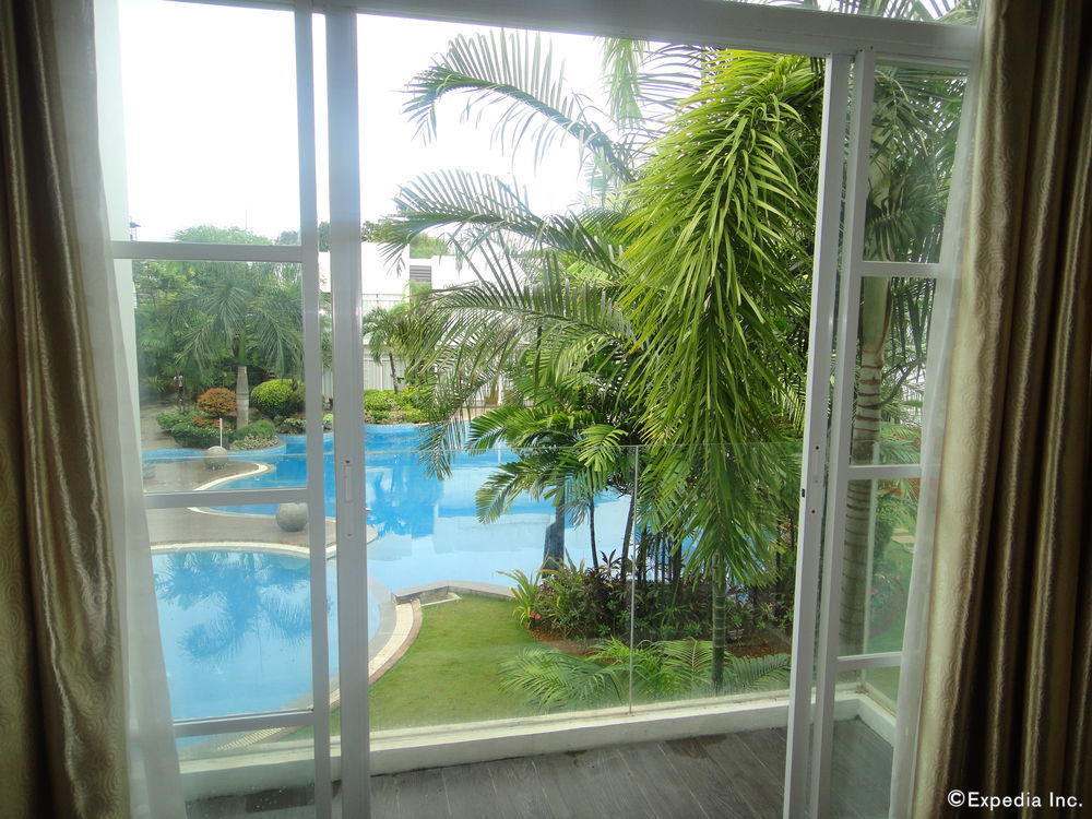 Aziza Paradise Hotel Puerto Princesa Esterno foto