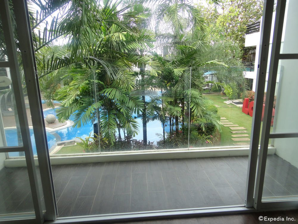 Aziza Paradise Hotel Puerto Princesa Esterno foto