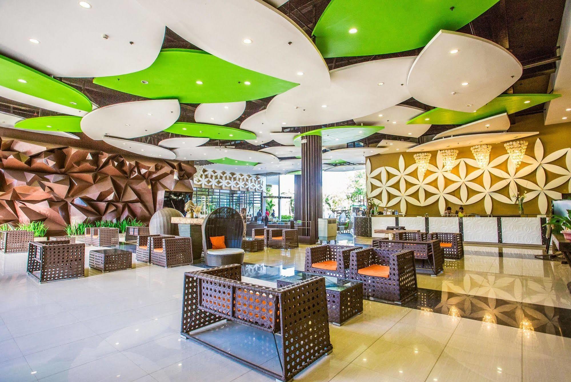 Aziza Paradise Hotel Puerto Princesa Esterno foto