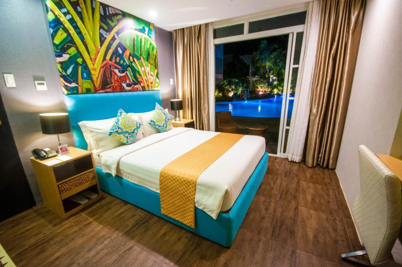 Aziza Paradise Hotel Puerto Princesa Esterno foto
